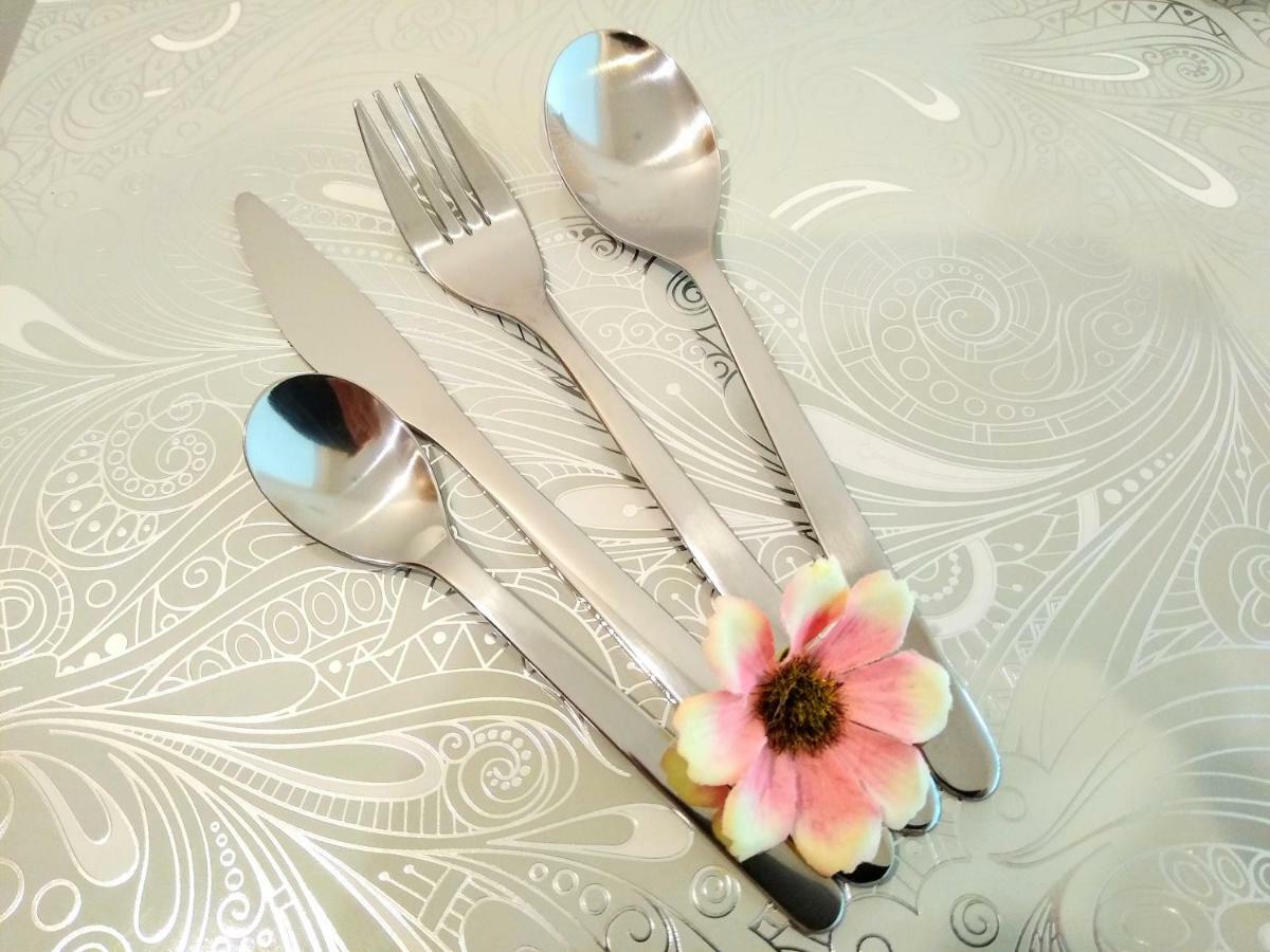 Chill & Explore By Cooee Apartments วอร์ซอ ภายนอก รูปภาพ
