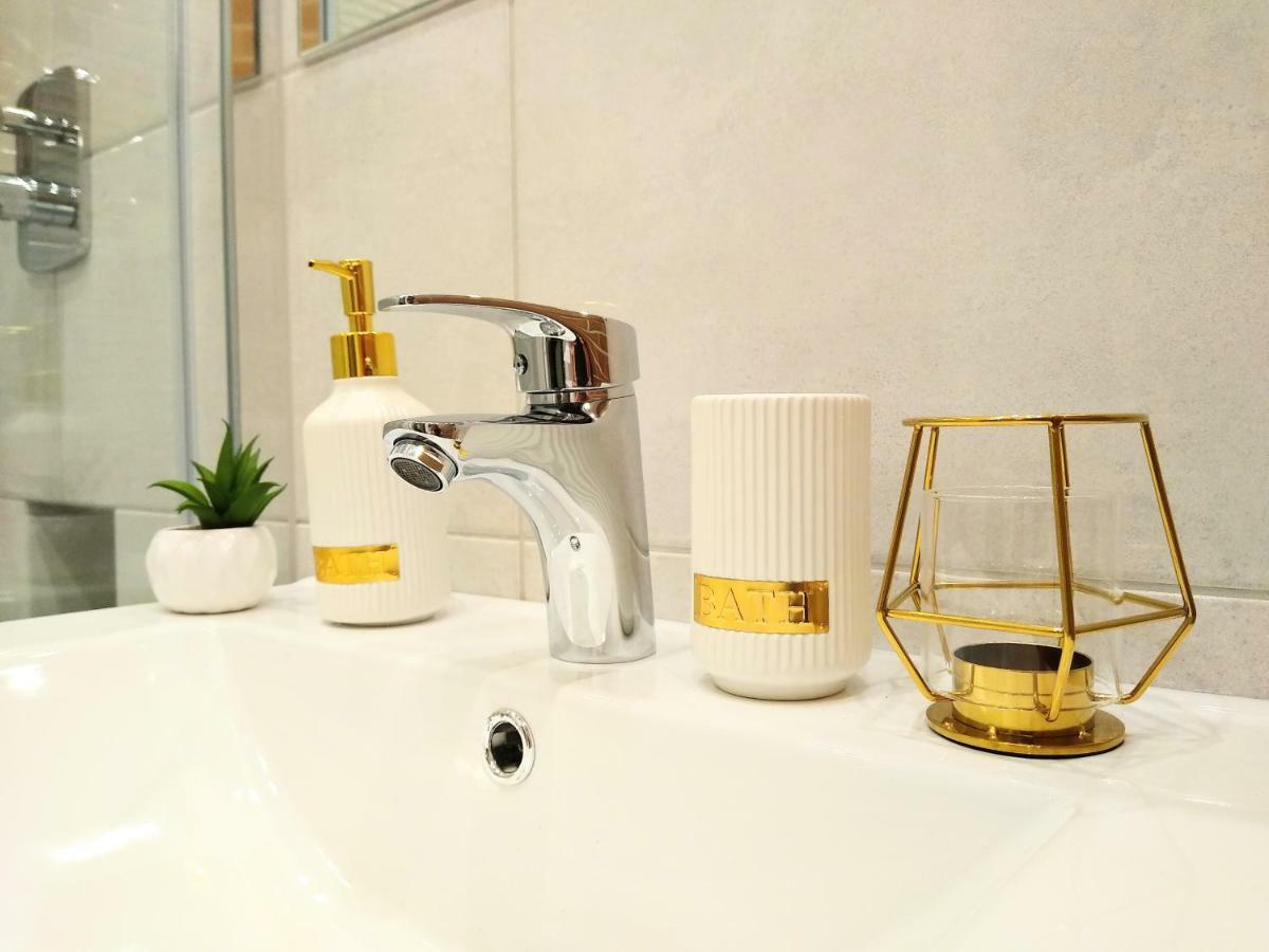 Chill & Explore By Cooee Apartments วอร์ซอ ภายนอก รูปภาพ