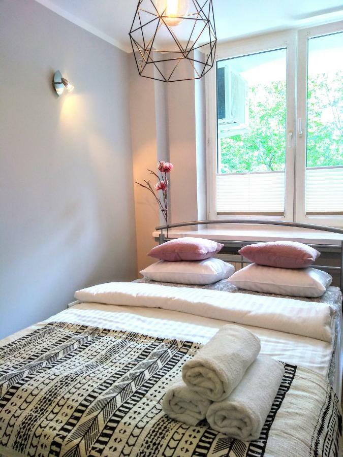 Chill & Explore By Cooee Apartments วอร์ซอ ภายนอก รูปภาพ