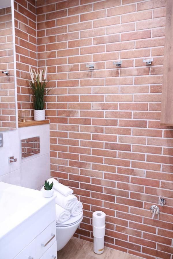 Chill & Explore By Cooee Apartments วอร์ซอ ภายนอก รูปภาพ